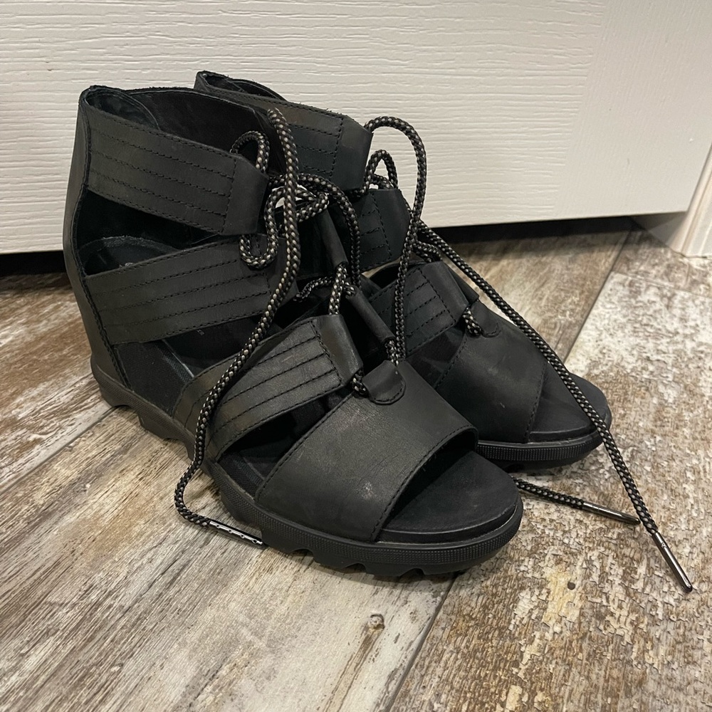 Sorel sandals - size 9.5, only worn twice